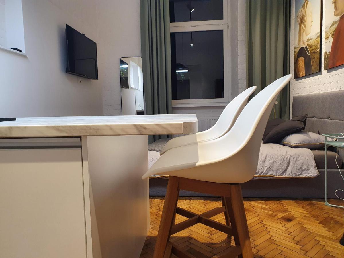 Takie Studio, Ze Zal Nie Wynajac วูดช์ ภายนอก รูปภาพ